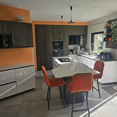 Maison Avec Piscine Et Parking - 10 Pers. - Fr-1-410-491 Vakantiehuis *